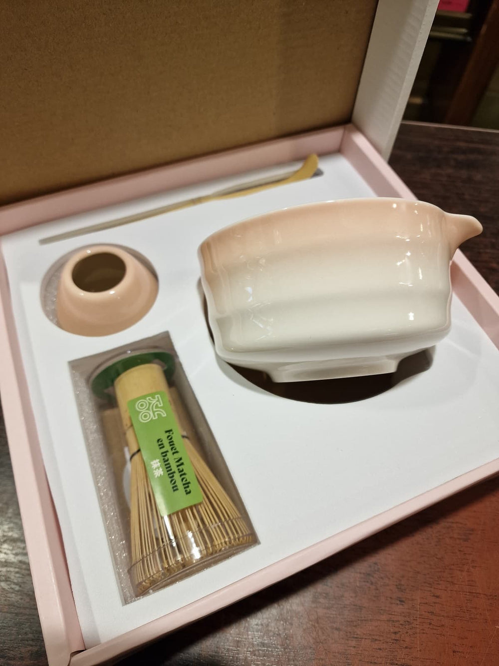 Rosa Matcha-Schale des Matcha Sets Sakura von YOKO DESIGN