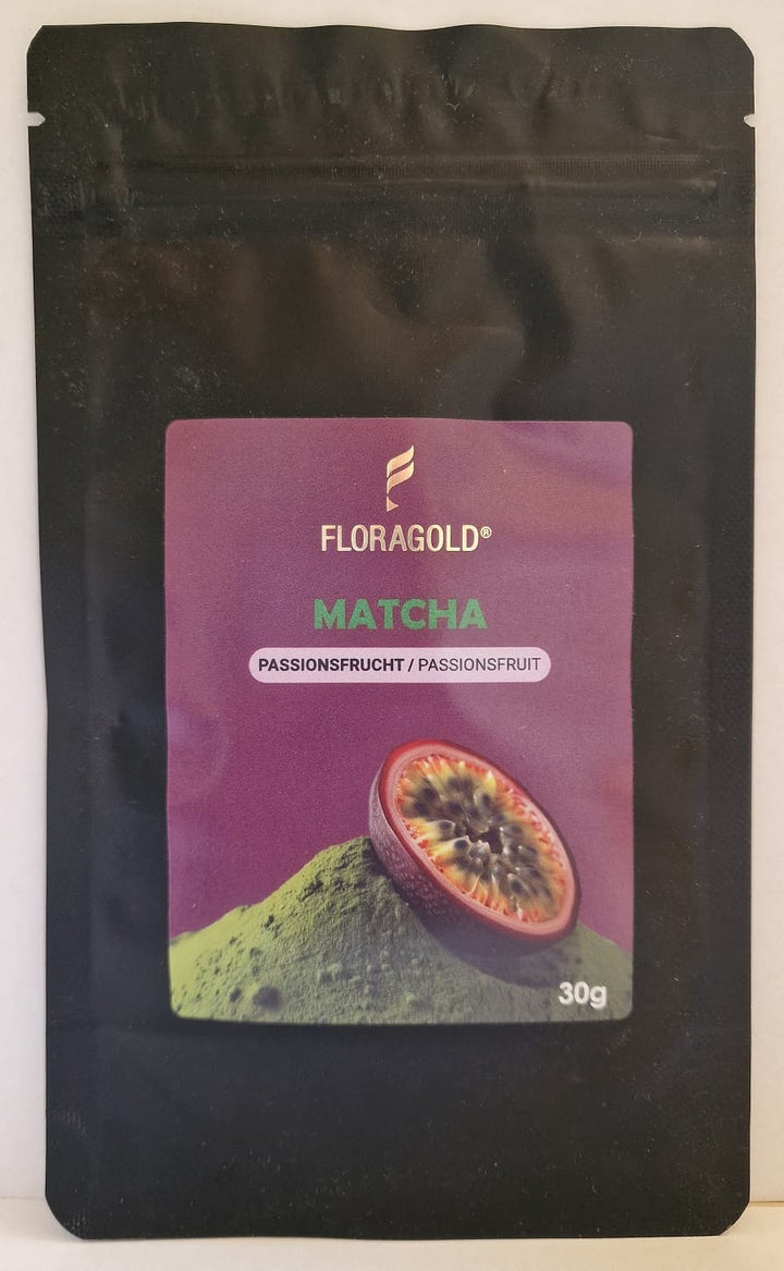 Passionfruit Matcha mit Passionsfrucht in schwarzem Floragold Zip-Beutel