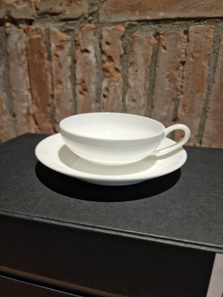 Teetasse und Untertasse Supreme aus Fine Bone China (Agatha’s Bester)